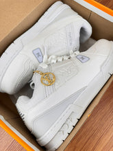 Carregar imagem no visualizador da galeria, Tênis Louis Vuitton - White