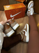 Carregar imagem no visualizador da galeria, Tênis Air Force - Marrom/Marrom