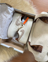 Carregar imagem no visualizador da galeria, Tênis Nike Air Force - Lux Shine
