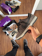 Carregar imagem no visualizador da galeria, Tênis SB Dunk - Grafite/Preto