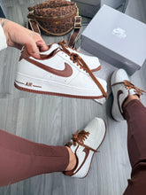 Carregar imagem no visualizador da galeria, Air Force Branco & Marrom