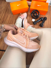 Carregar imagem no visualizador da galeria, Tênis Nike Air Zoom - Nude