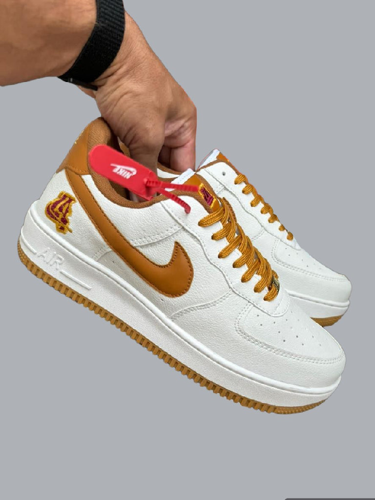 Tênis Air Force 1- Lakers/Mostarda