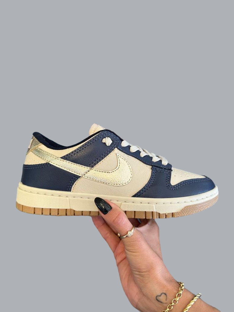 Tênis Nike Dunk Low - Branco/Azul