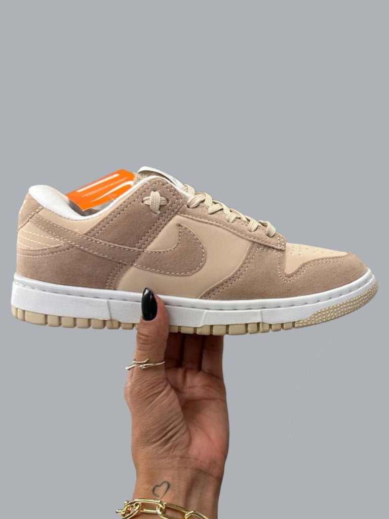 Tênis Nike Dunk Low - Rose/Bege