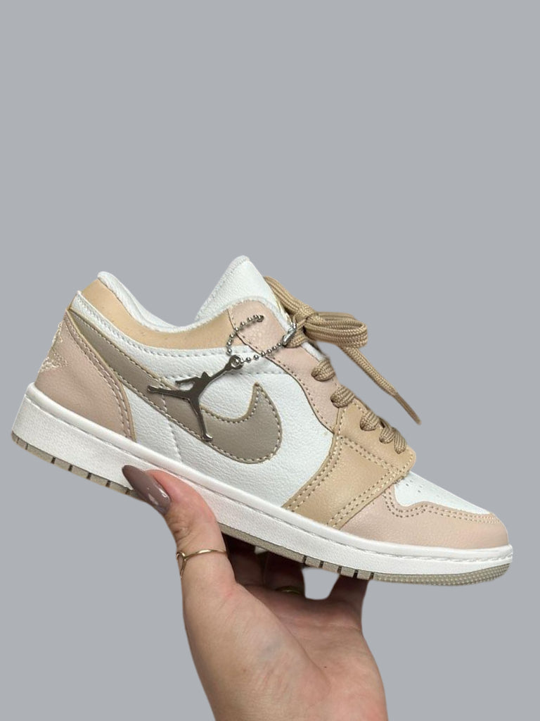 Tênis Nike Jordan Low 1 -  Amendoa