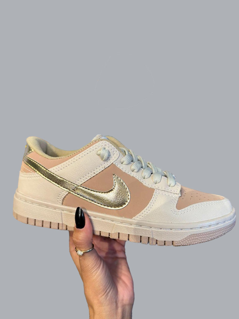 Tênis Sb DUNK Low - ROSE GOLD