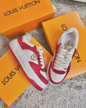 Carregar imagem no visualizador da galeria, Tênis Louis Vuitton - Red
