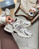 New Balance 530 – Off &Café