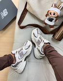 New Balance 530 – Off &Café