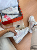 Tênis New Balance 550 - Branco/Rosa