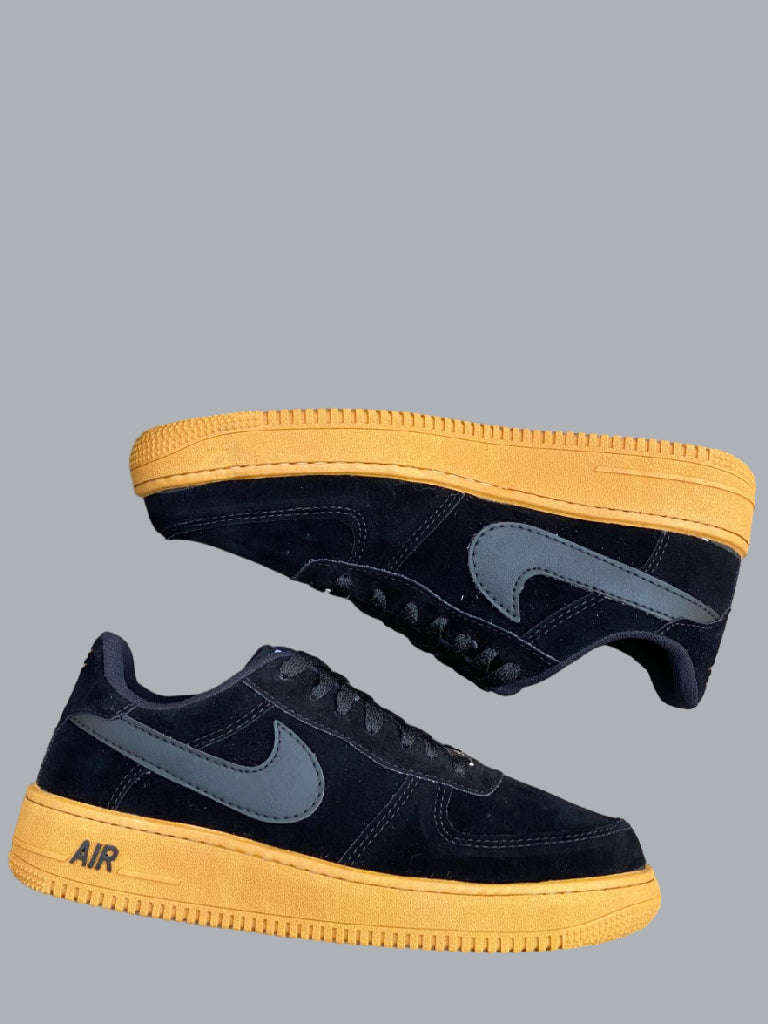 Tênis AIR Force 1 - Camurça Black