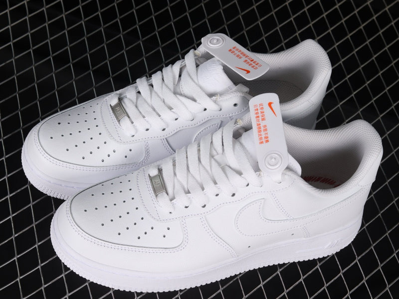 Nike Air Force 1 Triple White