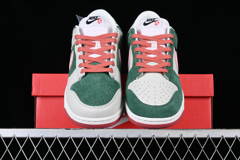 Nike Dunk Low “All Petals United Fir Green”