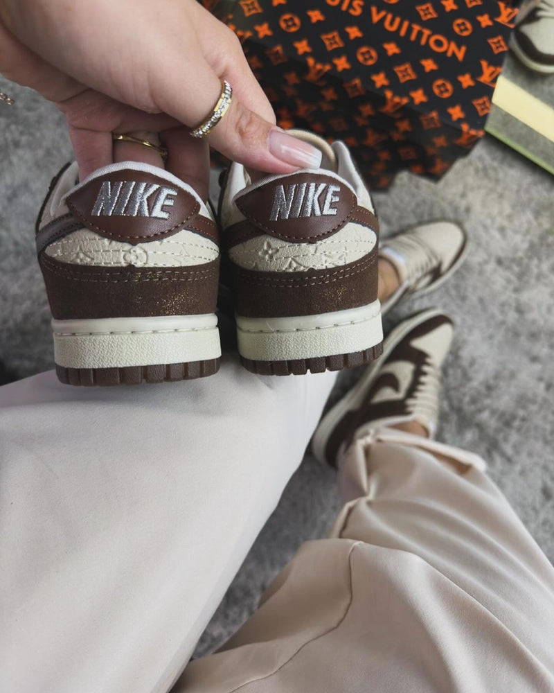 Tênis Nike Sb Dunk Low x Louis Vuitton - Marrom