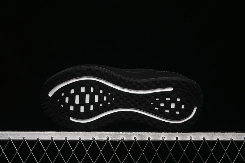 Nike Vomero Plus “Black”