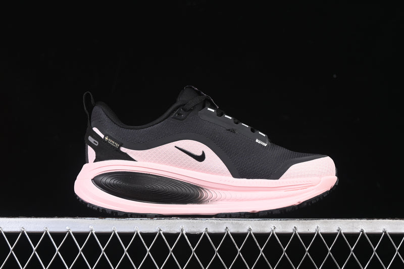 Nike Vomero 18 Gore-Tex “Black Crimson Tint”