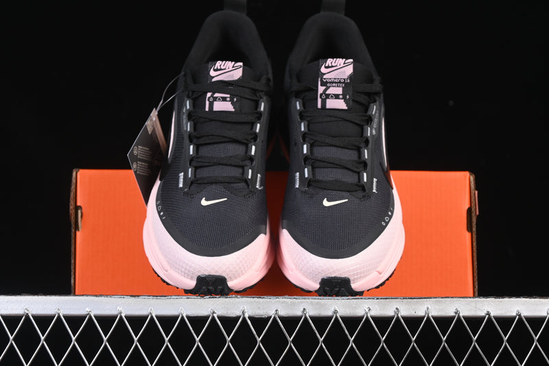 Nike Vomero 18 Gore-Tex “Black Crimson Tint”