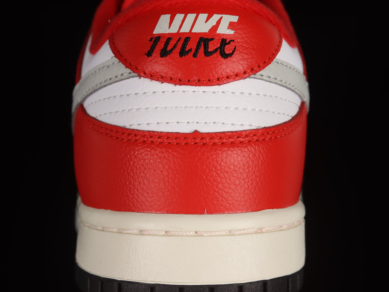 Nike Dunk Low  ''Chicago Split''