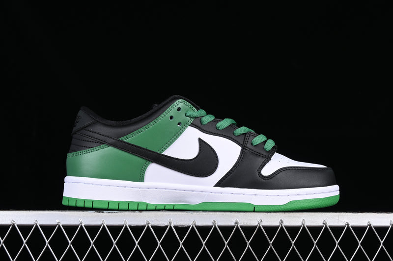 Nike Dunk Low “Classic Green”