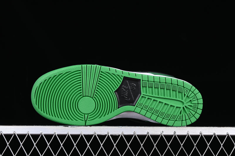 Nike Dunk Low “Classic Green”