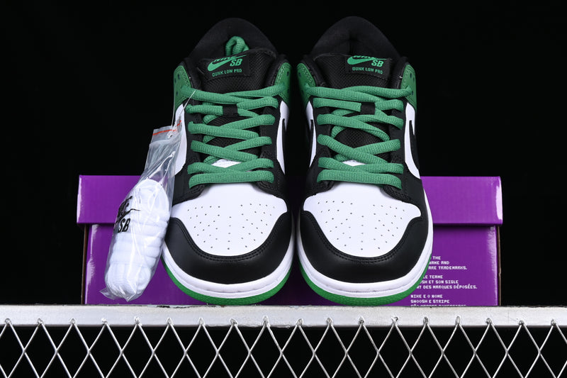 Nike Dunk Low “Classic Green”