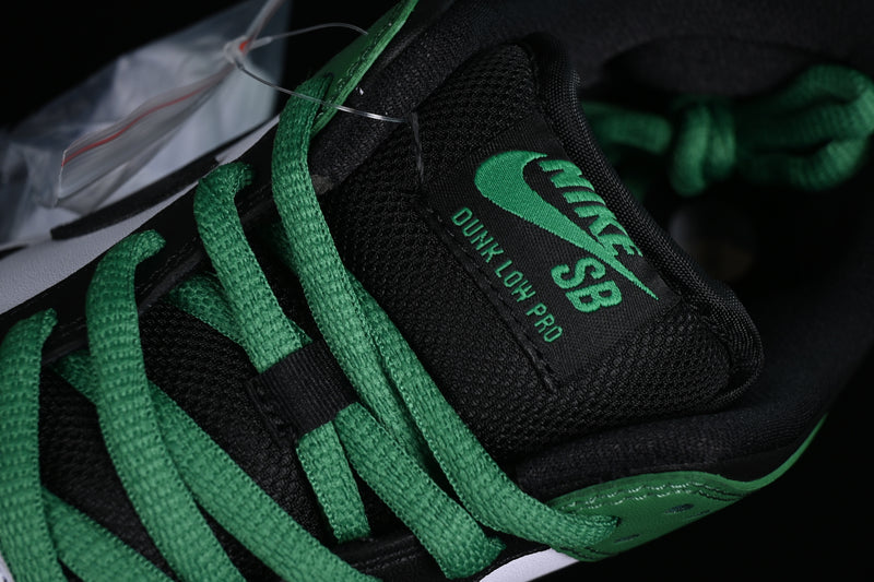Nike Dunk Low “Classic Green”