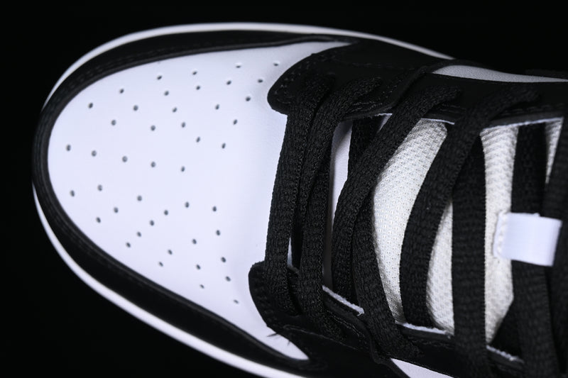 Nike Dunk Low “Court Purple”