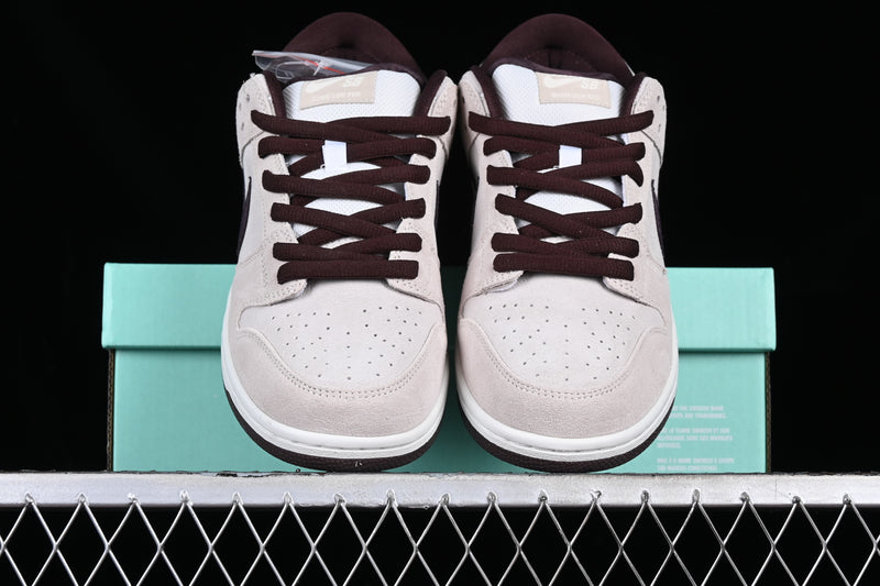Nike Dunk Low “Desert Sand / Mahogany”