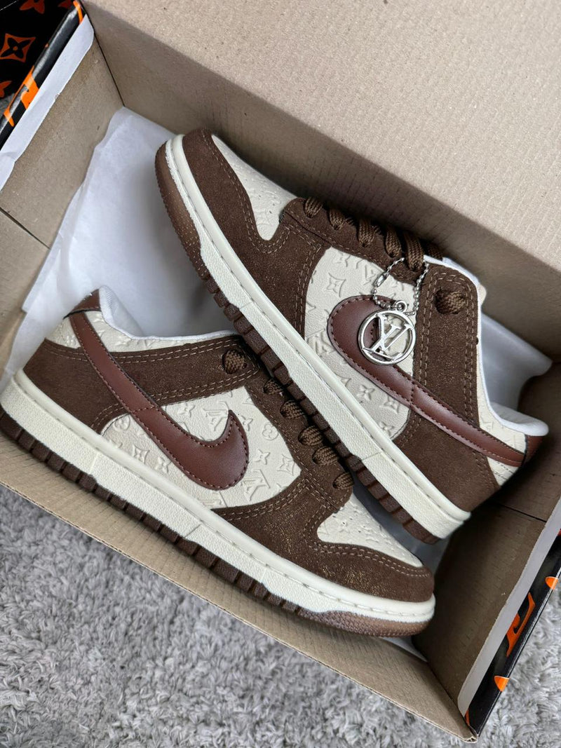 Tênis Nike Sb Dunk Low x Louis Vuitton - Marrom