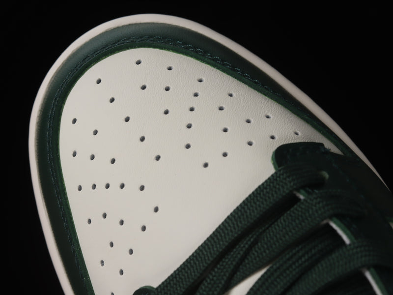 Nike Dunk Low “Gorge Green / Midnight Navy”