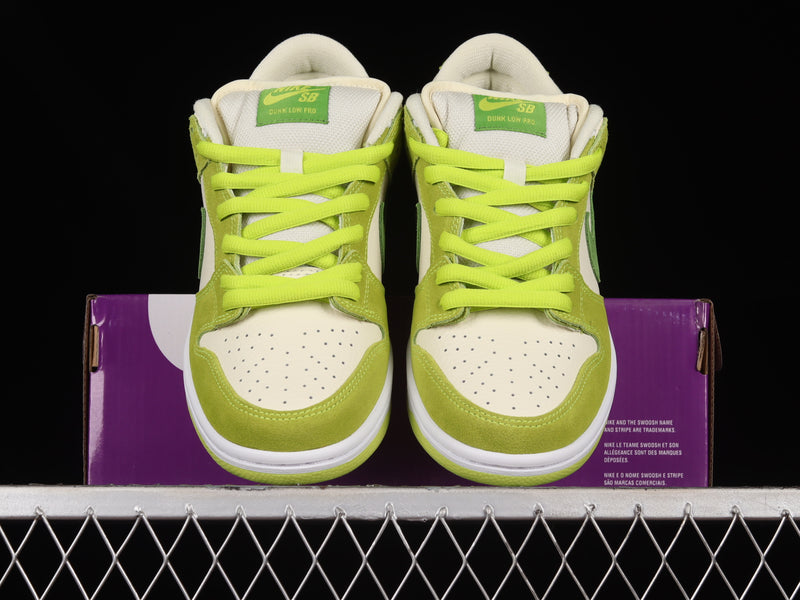 Nike Dunk Low “Green Apple”