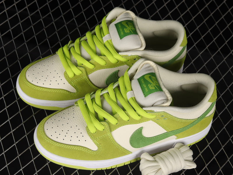 Nike Dunk Low “Green Apple”