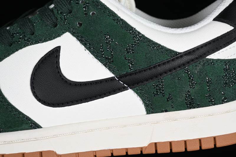 Nike Dunk Low “Green Snake”