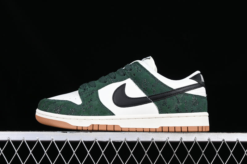 Nike Dunk Low “Green Snake”