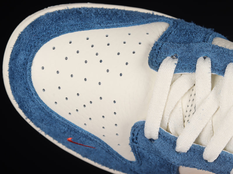 Nike Dunk Low “Kasina Industrial Blue”