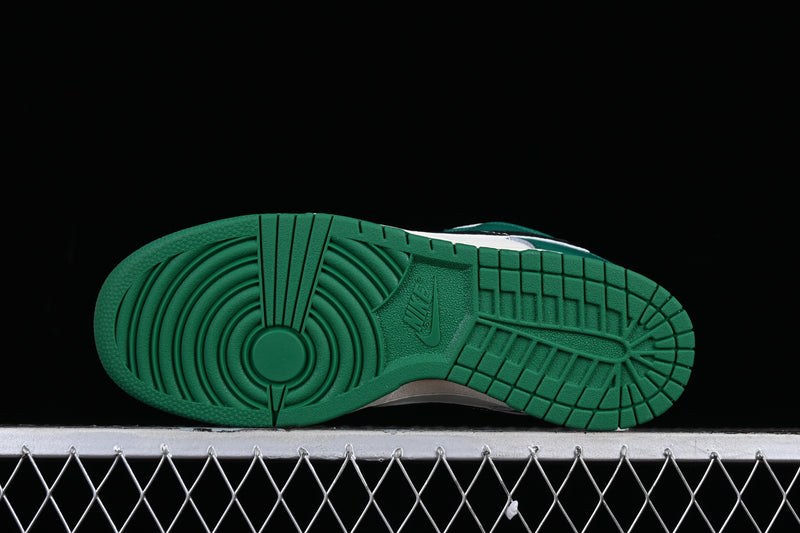 Nike Dunk Low “Lottery Pack / Malachite Green”