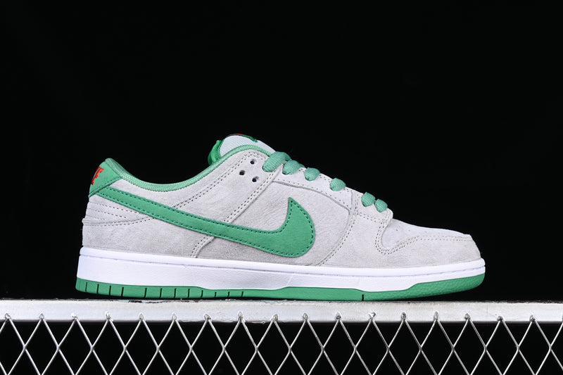 Nike SB Dunk Low “Medusa”