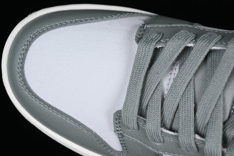 Nike Dunk Low “Mica Green”