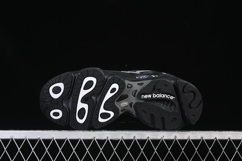 New Balance 1000 x Atmos Bāṅdhnū