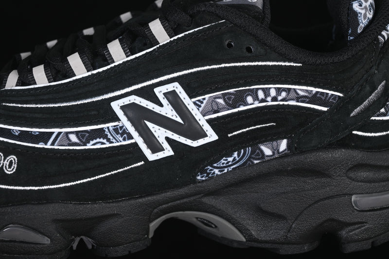 New Balance 1000 x Atmos Bāṅdhnū