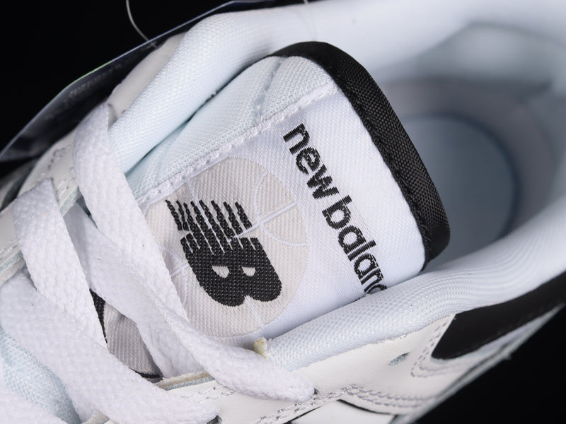 New Balance 550 Black White