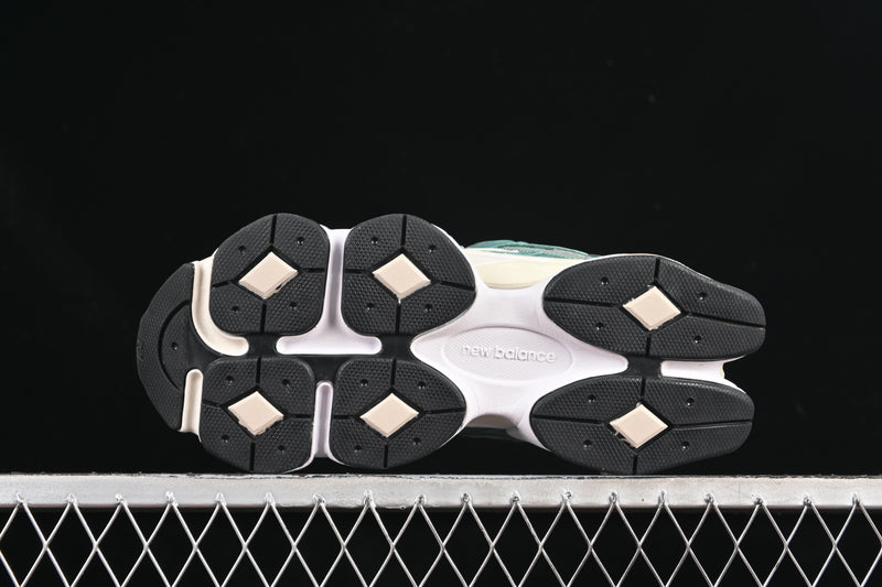 New Balance 9060 – Spruce White