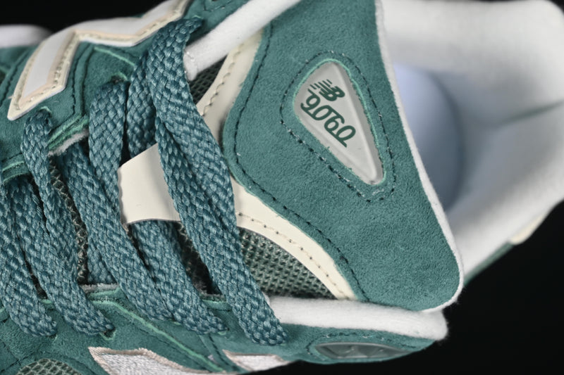 New Balance 9060 – Spruce White