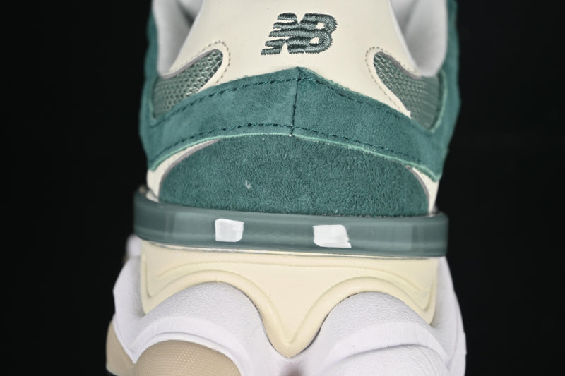 New Balance 9060 – Spruce White