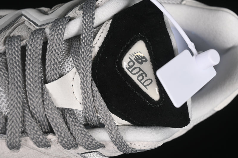 New Balance 9060 – Grey Jet Black