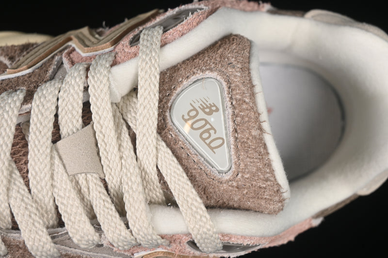 New Balance 9060 – Landslide Mushroom