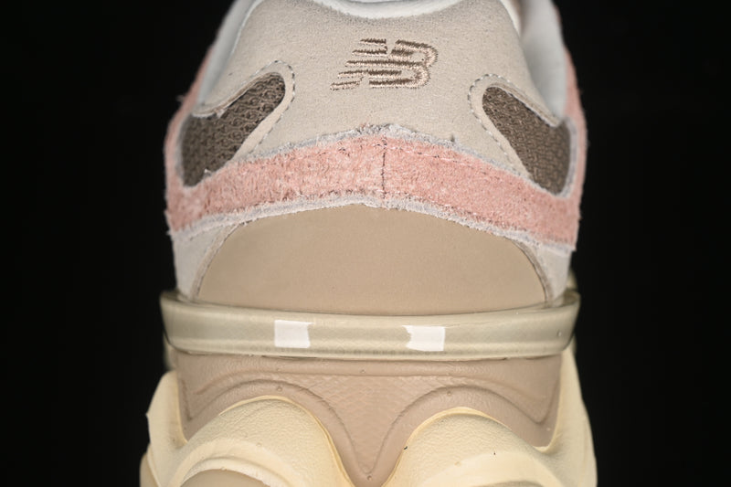 New Balance 9060 – Landslide Mushroom