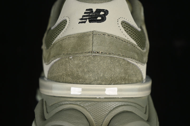 New Balance 9060 – Moss Green