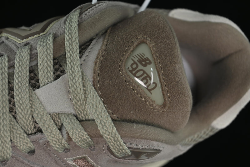 New Balance 9060  - Mushroom Arid Stone